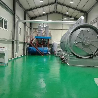 Máquina de reciclado de agua de refrigeración para refinar neumáticos en recursos rentables