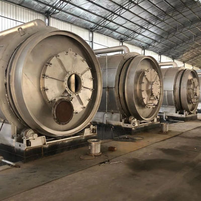 Peso de la máquina 38 toneladas Línea de producción de reciclaje de aceite de caucho con voltaje 380V
